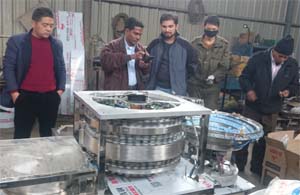 Bangladesh Customer came to inspect machine and confirm another order